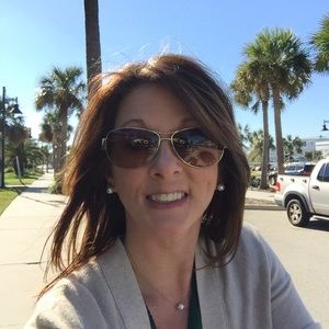 Meet your Posher, Christy